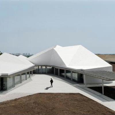 EDIFICIO OFICINAS GRUPO AZAHAR