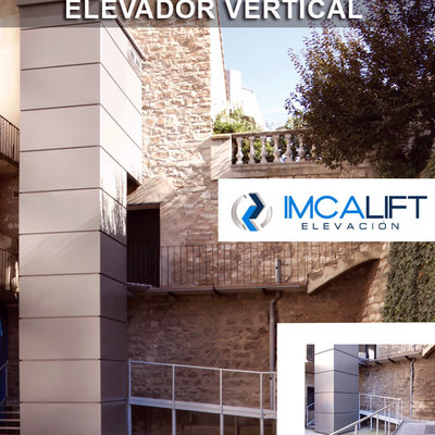 Elevador vertical vivienda particular con estructura autoportante