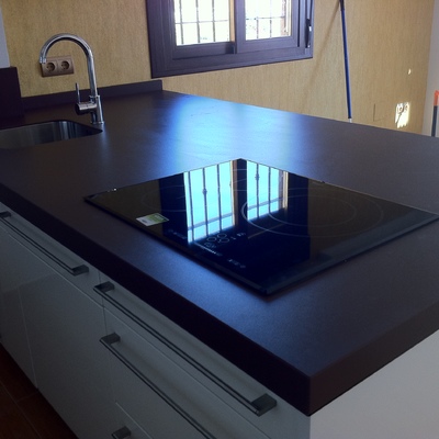 ENCIMERA DE NEOLITH MARRON CHOCOLATE