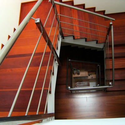 Escaleras y barandillas