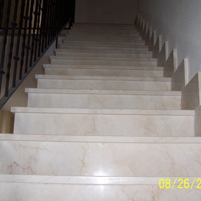 Escaleras.