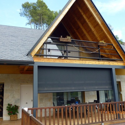 FACHADA DE PIEDRA.