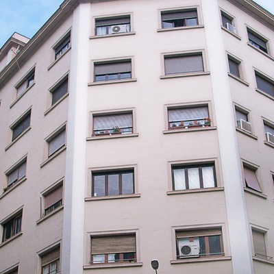 Fachada en chaflán