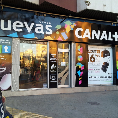 fachada tienda C/ Llano de la zaidía, 13