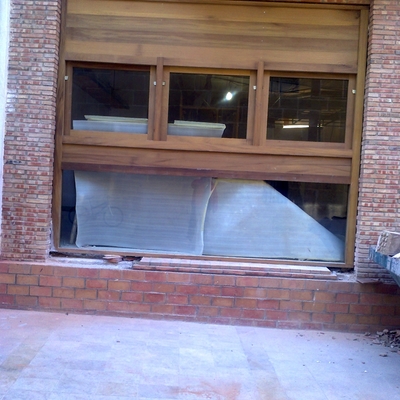 FACHADA VINOTECA
