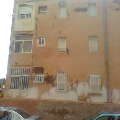 fachada cominidad de vecinos del zapillo