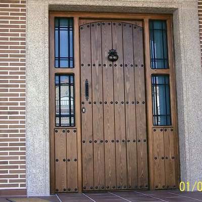 Puerta de.entrada a medida