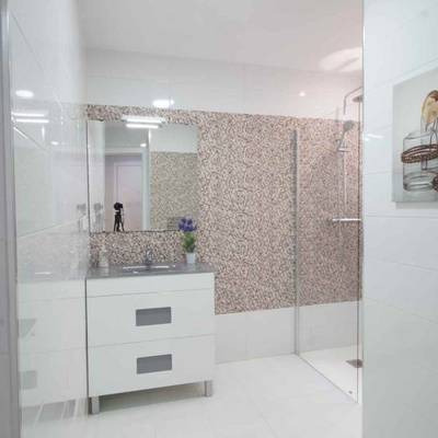 BAÑO MODERNO