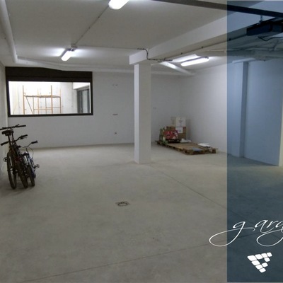 Garaje para 3 vehículos en vivienda unifamiliar