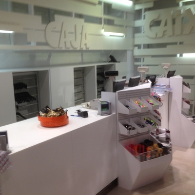 H&M MOSTRADOR RENOVADO