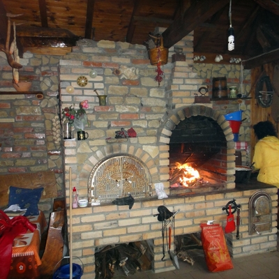 Horno y chimenea tras reparación y restauración