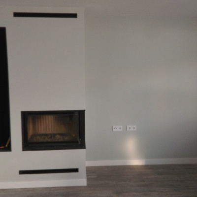 Salon con chimenea