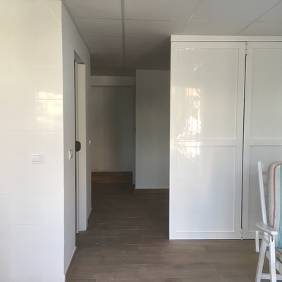 Apartamento diafano con tabiqueria de corredera