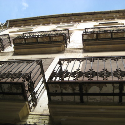 BALCONES