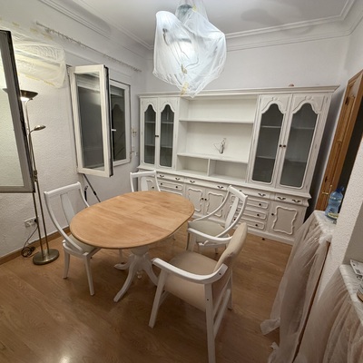 Mesa sillas y mueble finalizados