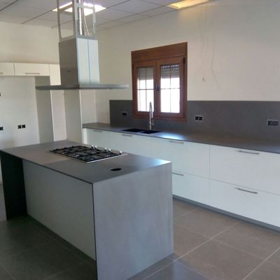 Presupuesto encimeras cocina online habitissimo Cocina integral aglomerado con isla