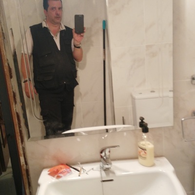 Reforma.baño con instalacion de accesorios