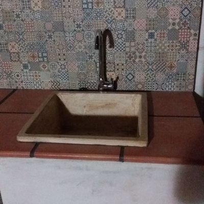 Cocina campera con azulejo hidráulico