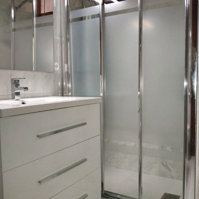 ADECUACION BAÑO CAMBIO BAÑERA POR PLATO