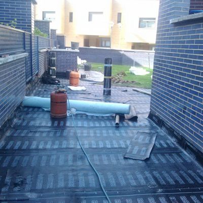 Impermeabilización suelo jardín por filtracion a garaje