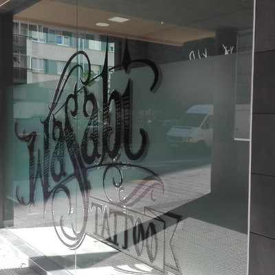 SALON TATUS