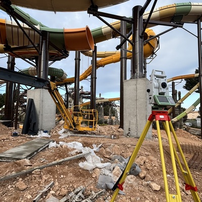 Replanteo de precision para parque de atracciones.