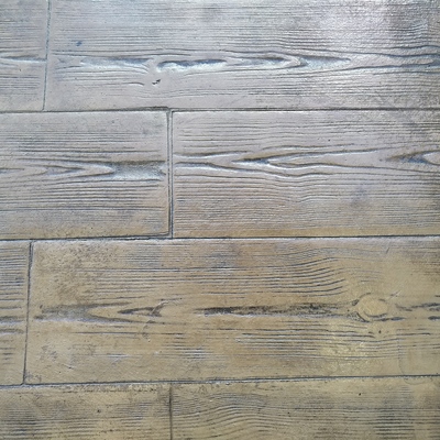 Hormigón impreso madera color 107 con desmoldeante 103