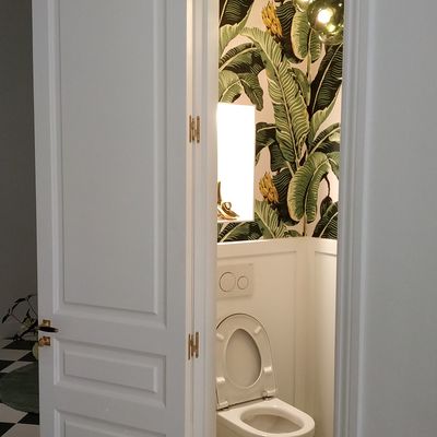 Puerta lacada.