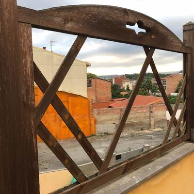 Reparación de baranda afectada por una ventada