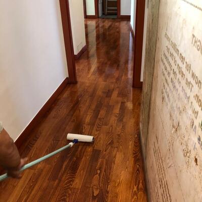 Acuchillado y tintado de parquet