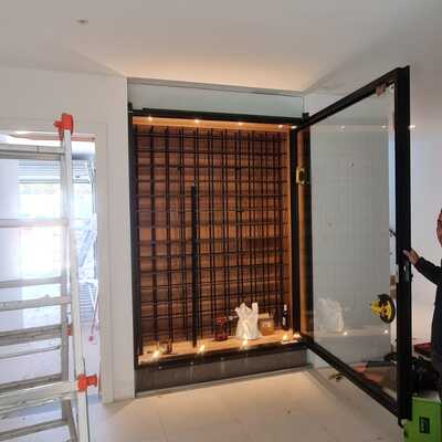 PUERTA AUTOMATICA BODEGA VINOS