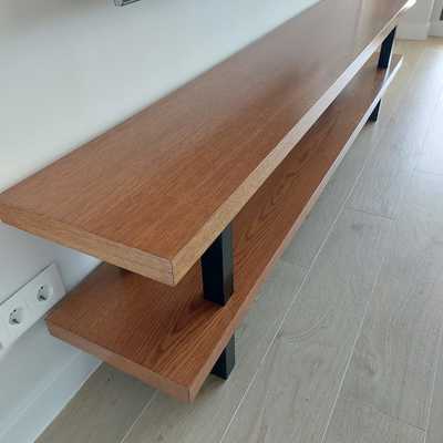 Mesa TV Roble