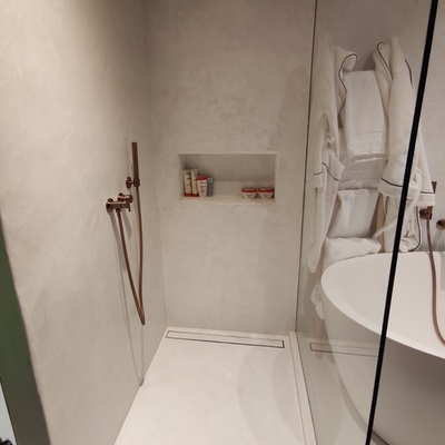 Ducha con microcemento