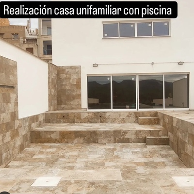 Casa unifamiliar con piscina