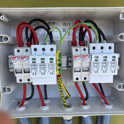 Cuadro fotovoltaica 24w.