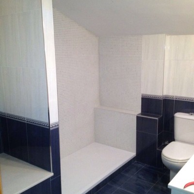 DESPUES DE CAMBIO DE BAÑERA POR PLATO DE DUCHA