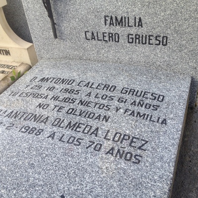 Inscripción grabada en sepultura