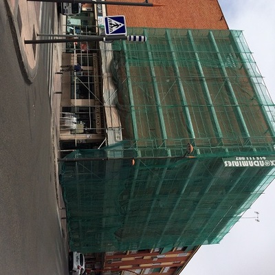 Instalacion de andamiaje para rehabilitacion de fachada