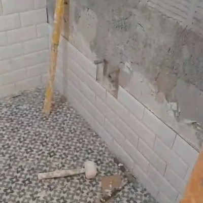 Reforma de baño en proceso