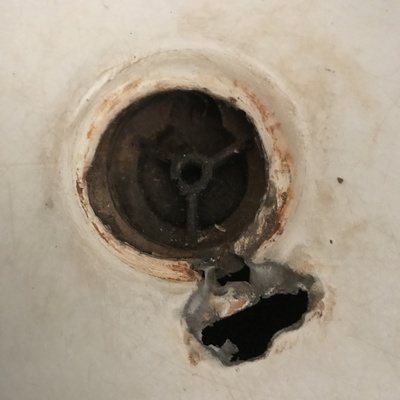 REPARACION DE ESCONCHON EN BAÑERA
