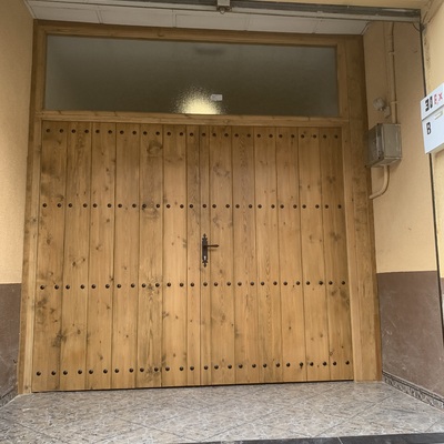 Puertas de entrada rústica