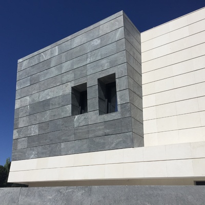 Detalle fachada Montecarmelo