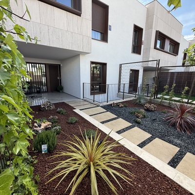 Jardín bajo mantenimiento