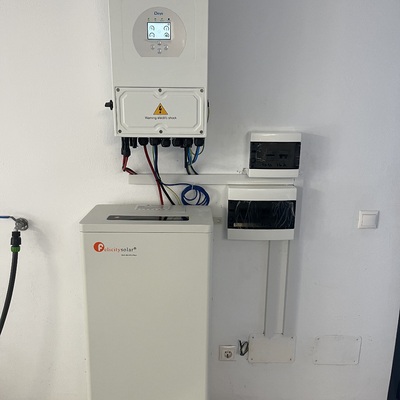 Inversor 8kw + batería 15 kw
