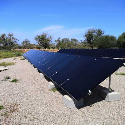 Instalacion 20Kw lastrada en suelo rústico
