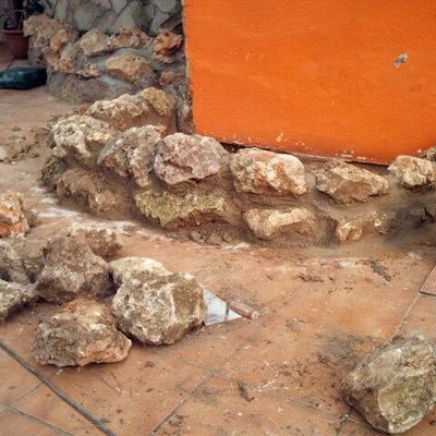 jardinera de piedra