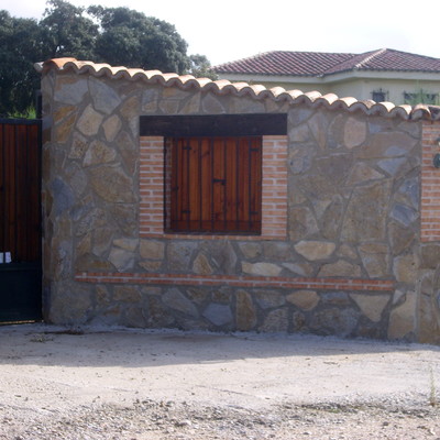 ladrillo toledano y piedra