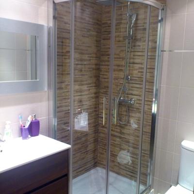 MAMPARA SEMICIRCULAR DE CRISTAL