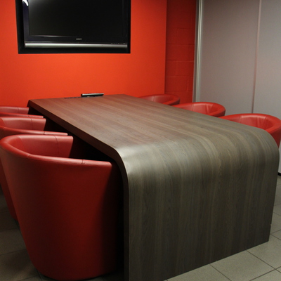 mesa, sala de reuniones