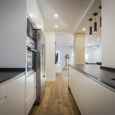 Cocina moderna con toques elegantes